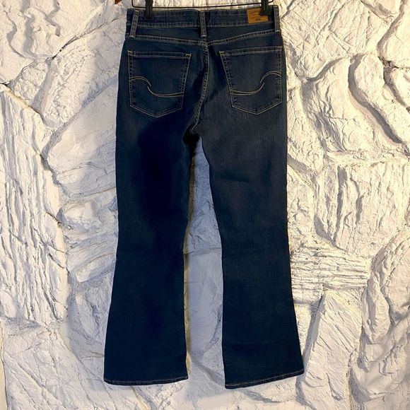 Signature Levi Strauss Totally Shaping Bootcut Jeans Sz 8 Short Med Dark Rinse - Picture 4 of 8